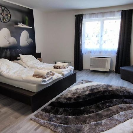 Freedom-Fehervar Apartman İstolni Belgrad Dış mekan fotoğraf