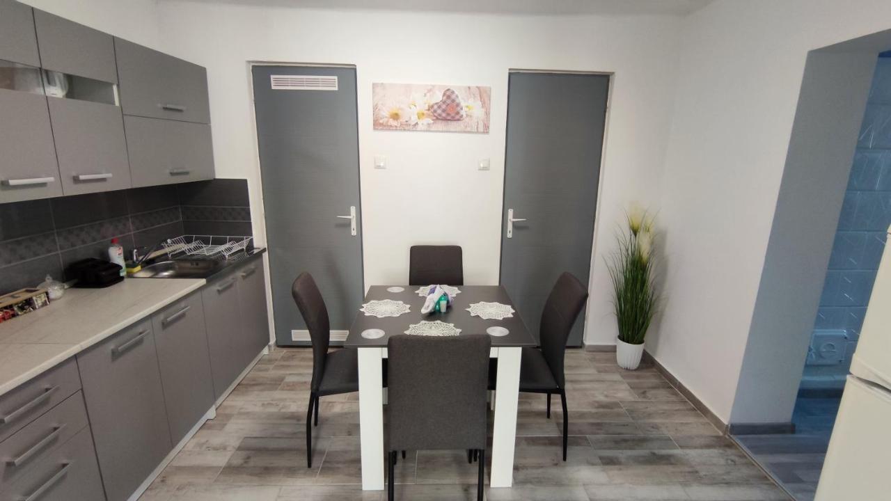 Freedom-Fehervar Apartman İstolni Belgrad Dış mekan fotoğraf